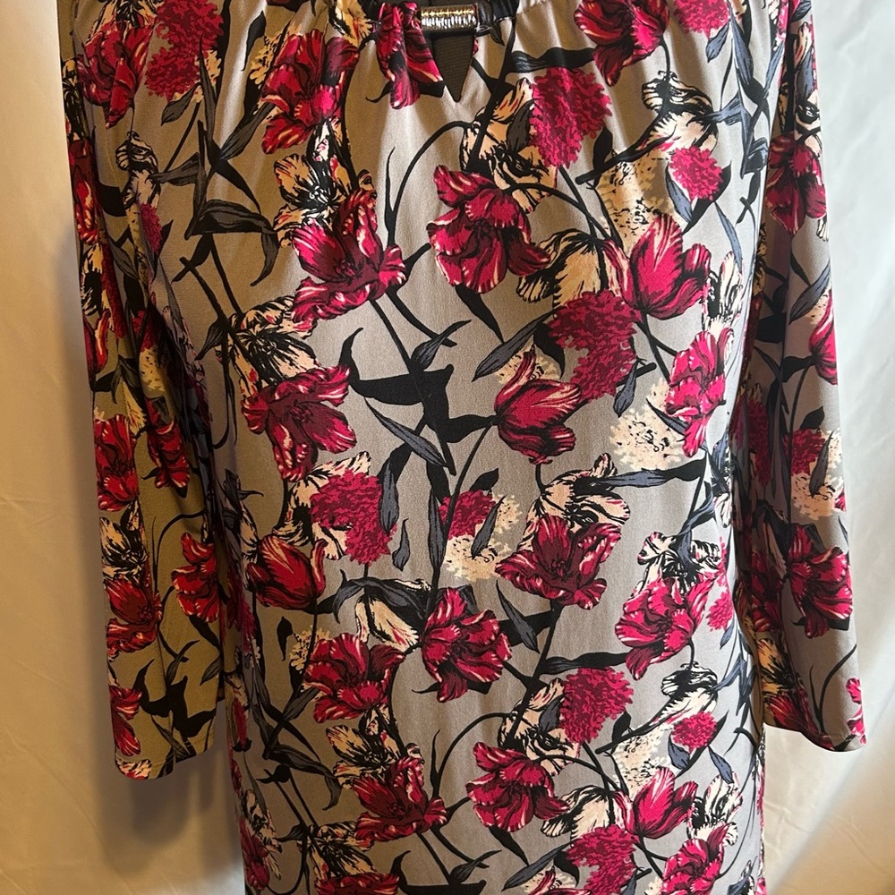 Cream and White Relaxed Blouse with Long Sleeves